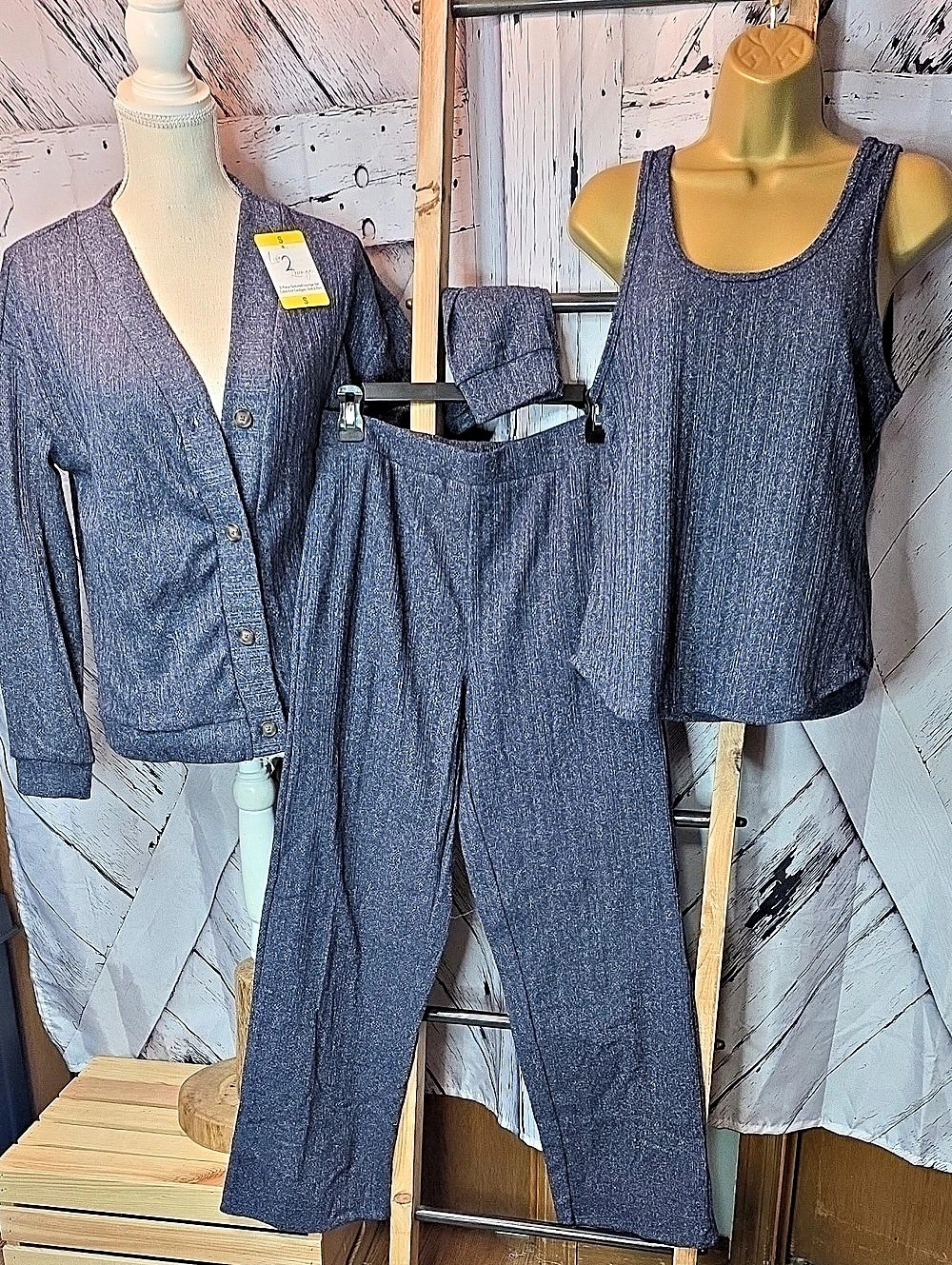 Live 2 Lounge Women'Small 3-Piece Textured Lounge Set Blue Small